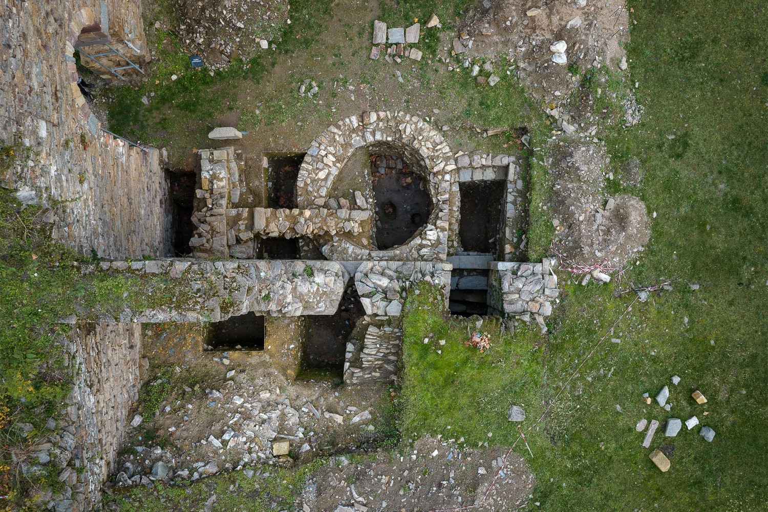 yannmonel-17-castrum.jpg